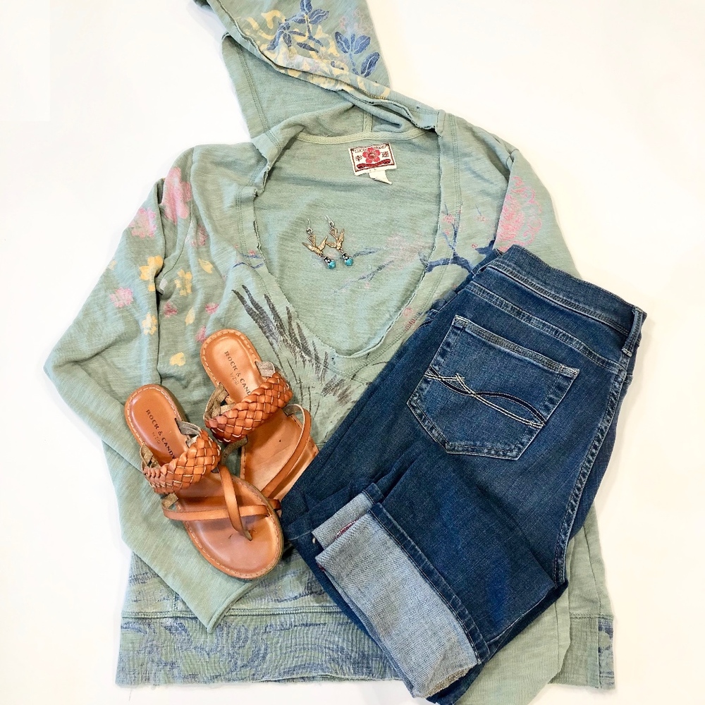 ***RARE*** LUCKY BRAND Japanese Hoodie size LG